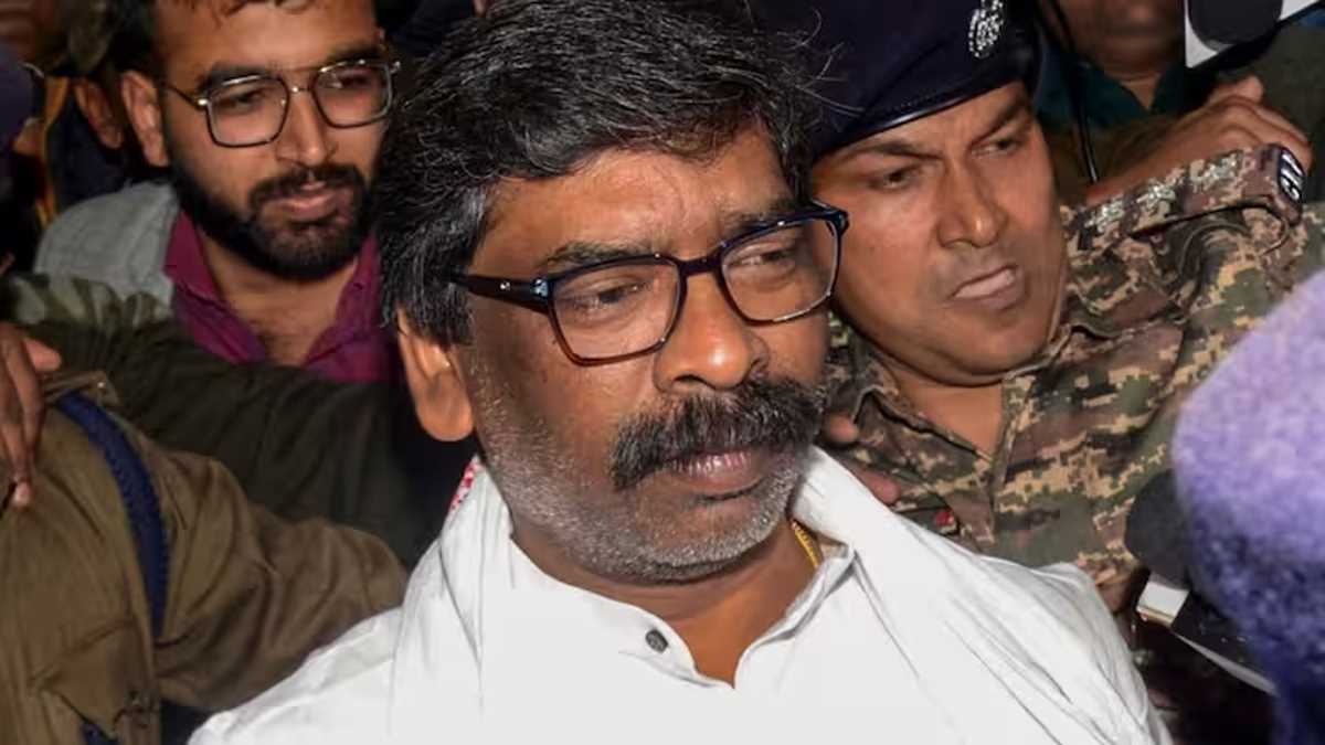 हेमंत सोरेन को एक और झटका, ईडी के आठ समन की अवहेलना मामले में चलेगा केस हेमंत सोरेन को एक और झटका, ईडी के आठ समन की अवहेलना मामले में चलेगा केस